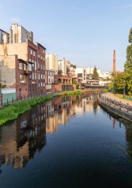 Bydgoszcz. Brda nehri üzerinde kanallar ve tarihi mimari dolu bir şehir