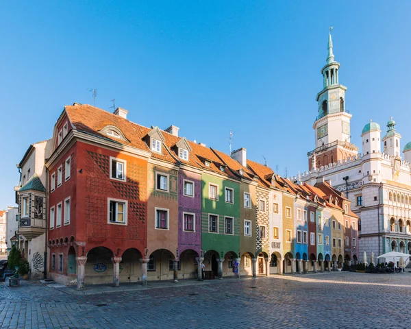 Poznan Polonia Históricos Coloridos Alojamientos Plaza Del Casco Antiguo Día — Foto de Stock