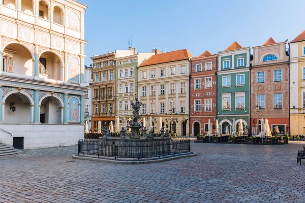 Poznan Polonia Históricos Coloridos Alojamientos Plaza Del Casco Antiguo Día — Foto de Stock