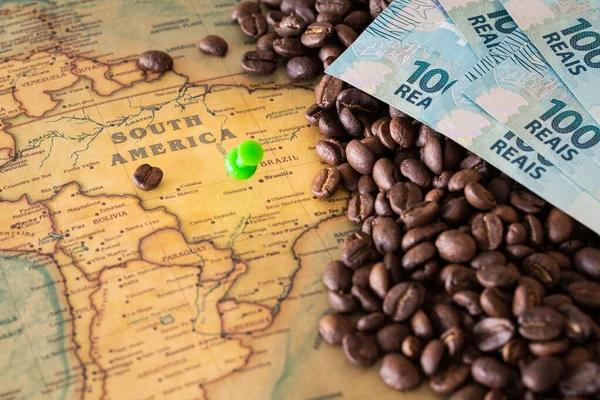 Antiguo Mapa Brasil Con Granos Café Dispersos Billetes 100 Reales — Foto de Stock