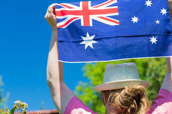 Flicka Som Håller Australiens Flagga Australiendagen — Stockfoto