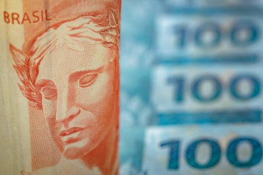 Brezilya parası, 2000 Reais banknotu.