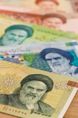 İran para birimi, riyaller, çeşitli kağıt banknotlar