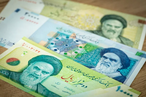 İran para birimi, riyaller, çeşitli kağıt banknotlar