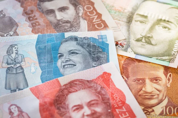 Колумбийские Деньги Песо Бумажные Банкноты Разных Номиналов — стоковое фото