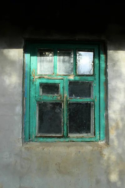 Seltsames Altes Fenster Der Grauen Wand Altes Fenster Mit Grünem — Stockfoto