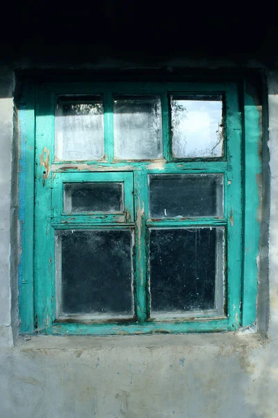 Seltsames Altes Fenster Der Grauen Wand Altes Fenster Mit Grünem — Stockfoto