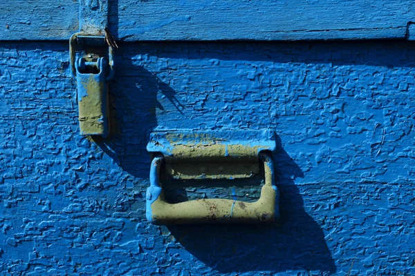 Abstrakter Hölzerner Hintergrund Altes Schloss Einer Holzkiste Blau Bemalte Wand — Stockfoto