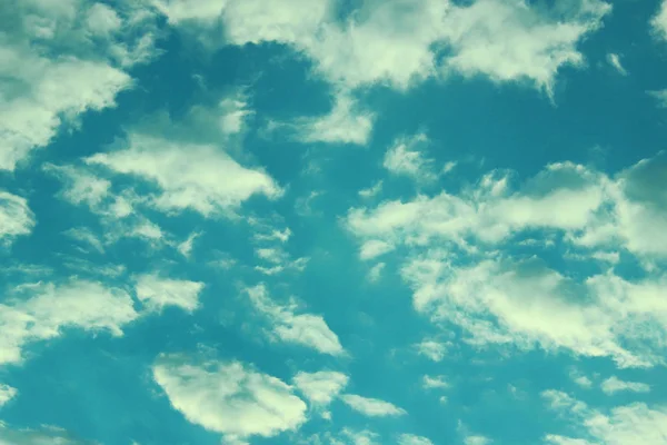 Blauwe Hemel Witte Wolken Horizontale Shot Van Een Prachtige Hemel — Stockfoto