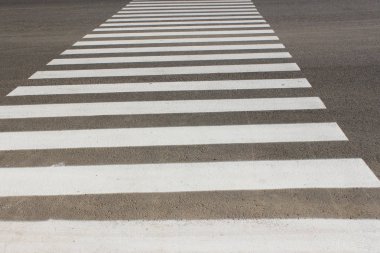 Kırpılmış Bir Yaya Geçidi Shot. Şehirde Yol.