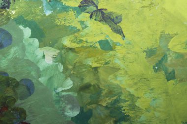 Boyalı duvar arka planının bulanık görüntüsü. Metin için çok sayıda kopyalama alanı içeren soyut renkli arka plan.