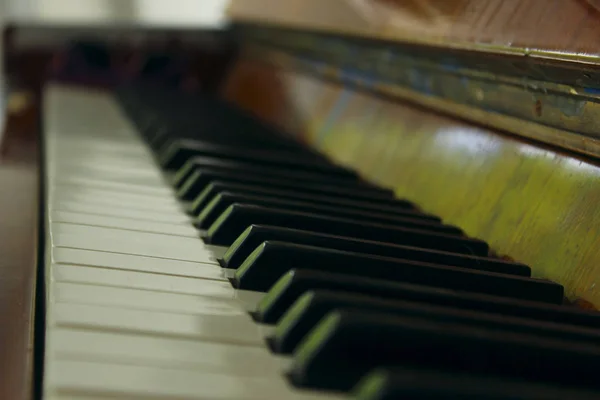 Музыкальное Образование Черно Белые Клавиши Пианино Крупным Планом Старое Пианино — стоковое фото