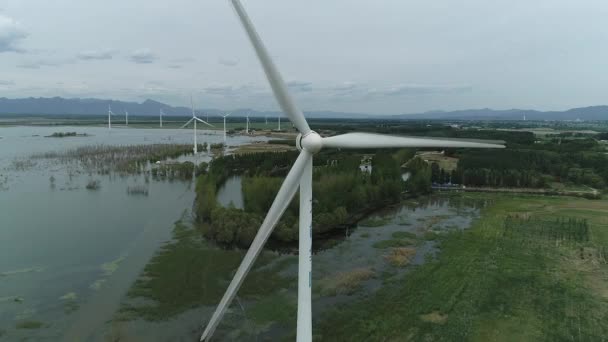 Desenvolvimento Energia Alternativa China Parque Turbinas Eólicas Está Localizado Perto — Vídeo de Stock