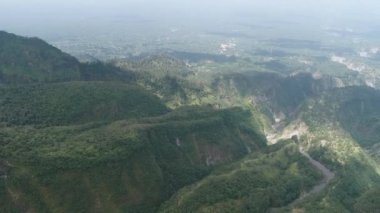 Endonezya'nın doğası. Java adası. Merapi Dağı. 