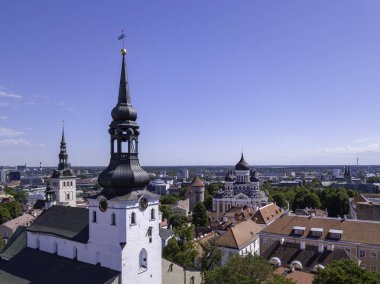 Cityscape Tallinn Estonya üzerinde havadan görünümü