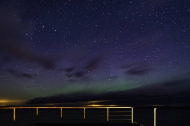 Gece gökyüzündeki yıldızlar