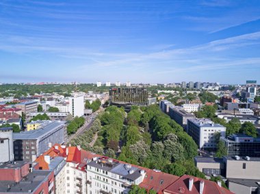 Tallinn, Estonya - 25 Mayıs 2018: Hava cityscape modern iş uzun boylu gökdelen binalar ile finansal bölgesinin
