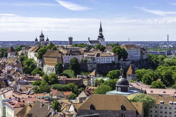 Cityscape Tallinn Estonya üzerinde havadan görünümü