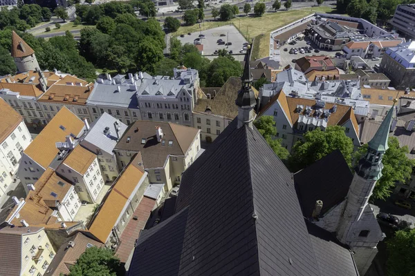 Cityscape Tallinn Estonya üzerinde havadan görünümü