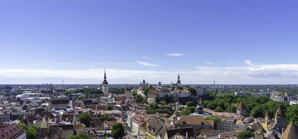 Cityscape Tallinn Estonya üzerinde havadan görünümü