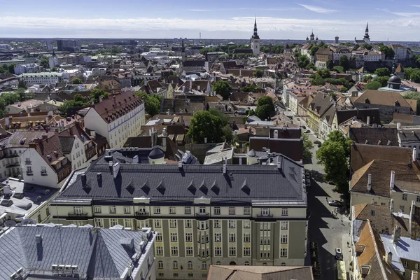Cityscape Tallinn Estonya üzerinde havadan görünümü