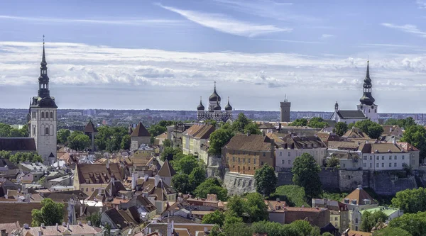 Cityscape Tallinn Estonya üzerinde havadan görünümü