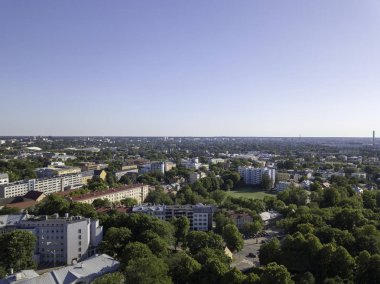 Tallinn tarihi eski şehir Cityscape üzerinde göster 