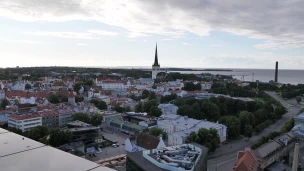 Tallinn Estonsko Červenec 2020 Letecký Pohled Centrum Tallinn Estonsko Výstavbou — Stock video