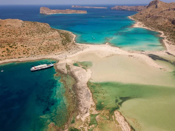 Girit 'teki Gramvousa Adası ve Balos Gölü
