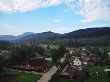 Güzel villiage Puslu Dağlar