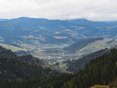 Carpatian dağlar görünümü üst
