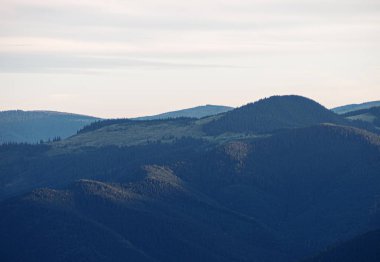 Üstten Carpatian dağlar görünüm