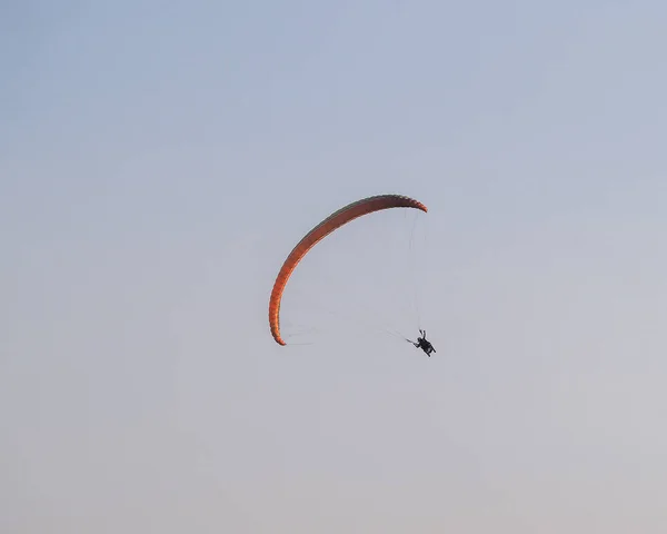 科托贝尔克里米亚山 Voloshin 的滑翔伞 — 图库照片