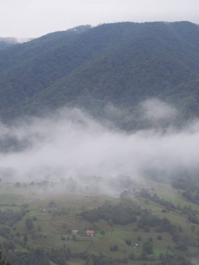Sis carpatian dağlarda Köyü'nde 