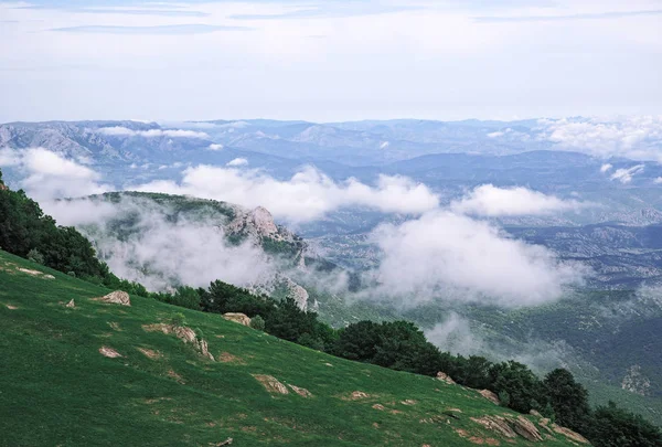 Las Montañas Crimea Bosque Verde Aldea — Foto de Stock