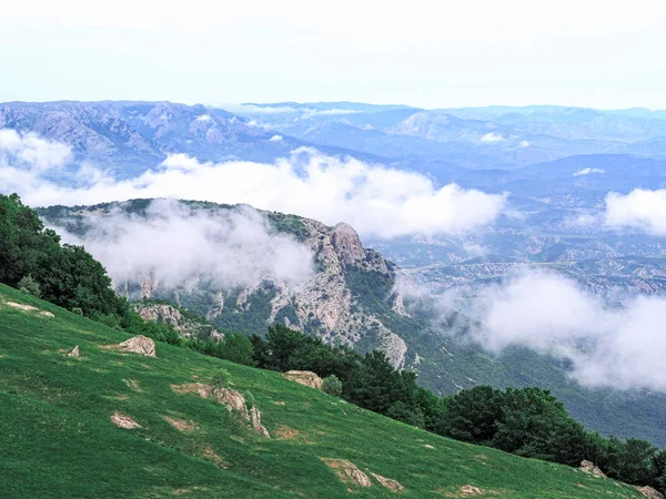 Las Montañas Crimea Bosque Verde Aldea — Foto de Stock