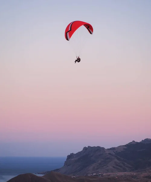 Hombre Parapente Montaña Voloshin Koktebel Crimea — Foto de Stock