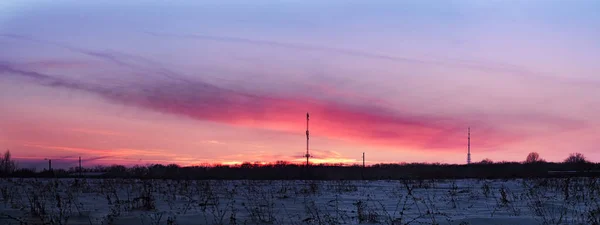 Farbenfroher Sonnenuntergang Über Dem Blauen Schneefeld Weites Panorama — Stockfoto