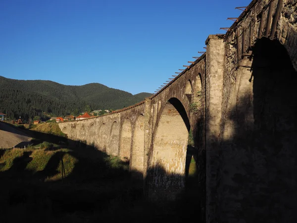 Staré Rakouské Most Karpatských Horách Pohled Dolů — Stock fotografie