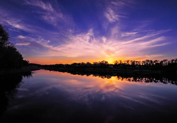 Захід Сонця Над Озером Селі — стокове фото