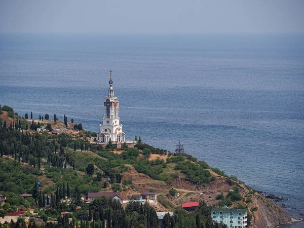 Kilise Beyaz Kenti Yakınlarındaki Karadeniz Deniz Maliyeti — Stok fotoğraf