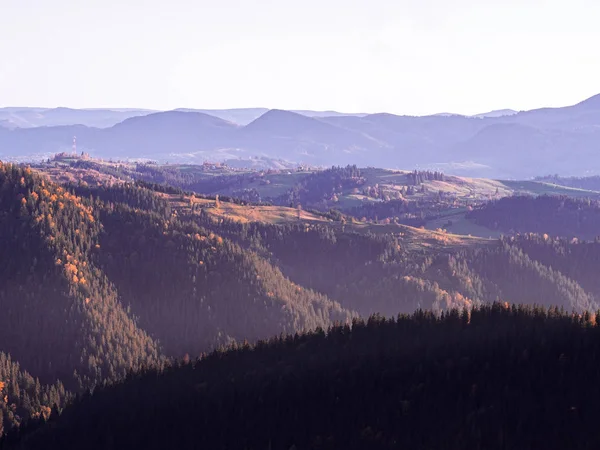 Karpatisches Dorf Den Bergen Sonnigen Tag — Stockfoto