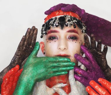 Kırmızı sanat adam modeli mu zevk yeşil gözleri ile makyaj