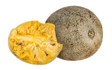 Bael meyve ya da beyaz bir arka plan üzerinde ahşap elma meyve (Aegle marmelos)
