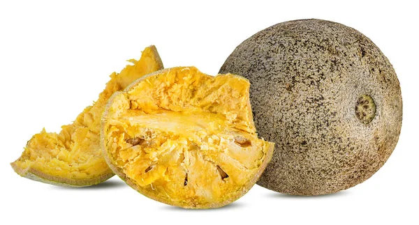 Bael meyve ya da beyaz bir arka plan üzerinde ahşap elma meyve (Aegle marmelos)