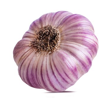 Beyaz arkaplanda sarımsak izole edilmiş.
