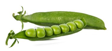 Beyaz arkaplanda izole bezelyeler