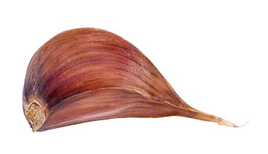 Beyaz arkaplanda sarımsak izole edilmiş.