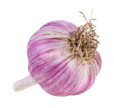 Beyaz arkaplanda sarımsak izole edilmiş.