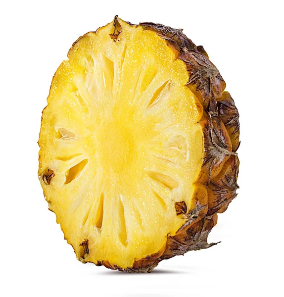 Beyaz arkaplanda izole edilmiş taze ananas
